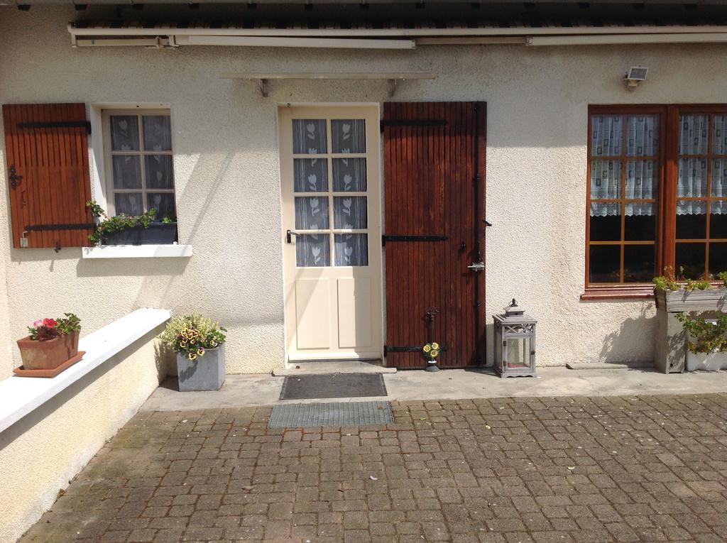 Gite De Poulas Couffy Exterior photo